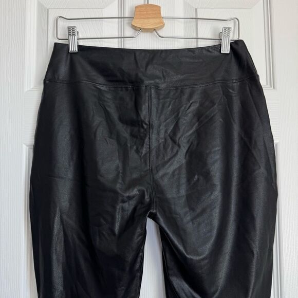 Tuckernuck Black Faux Vegan Leather Pull On Stretch Edgy Leggings Size L - Picture 11 of 14